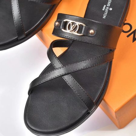 New Arrival LV Women Shoes 0811