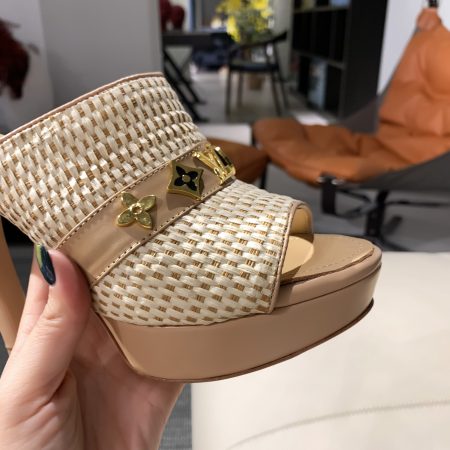 New Arrival LV Women Shoes 1548