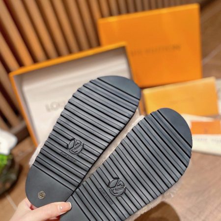 New Arrival LV Women Shoes 1555