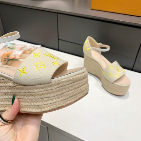 New Arrival LV Women Shoes 1637
