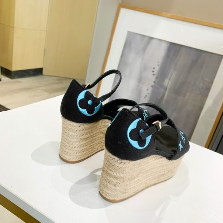 New Arrival LV Women Shoes 1643