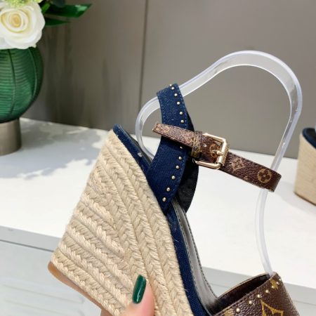 New Arrival LV Women Shoes 1646