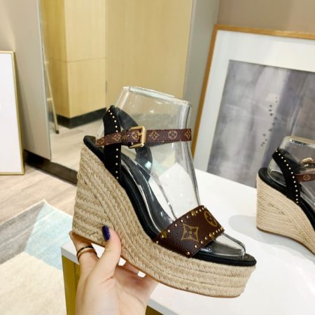 New Arrival LV Women Shoes 1647