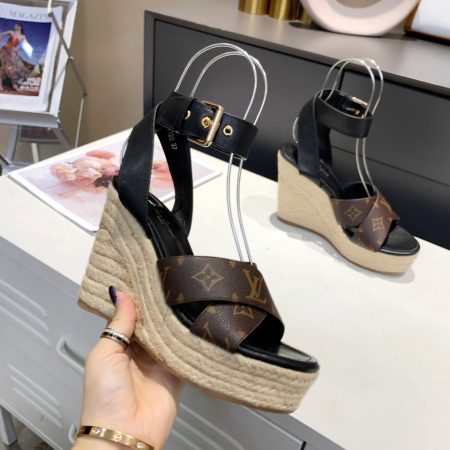 New Arrival LV Women Shoes 1649