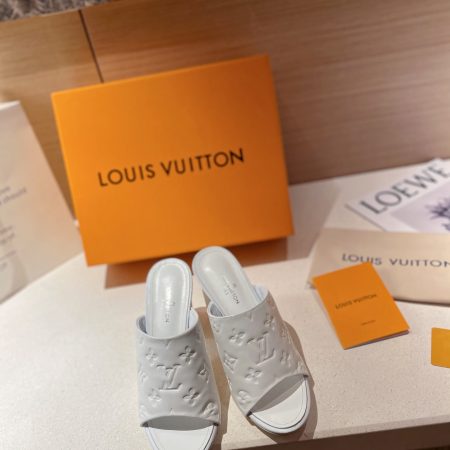 New Arrival LV Women Shoes 1677