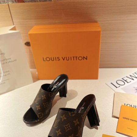 New Arrival LV Women Shoes 1682