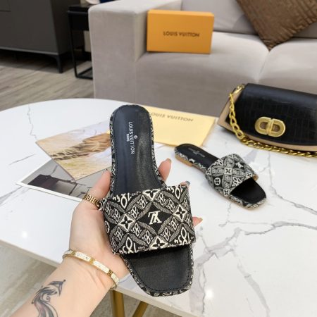 New Arrival LV Women Shoes 1686