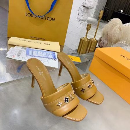 New Arrival LV Women Shoes 1696