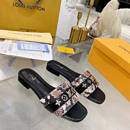 New Arrival LV Women Shoes 1704