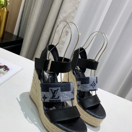 New Arrival LV Women Shoes 2052