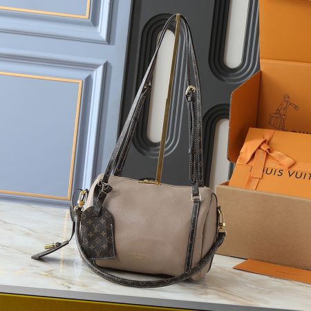 New Luxury LV Bag 8713