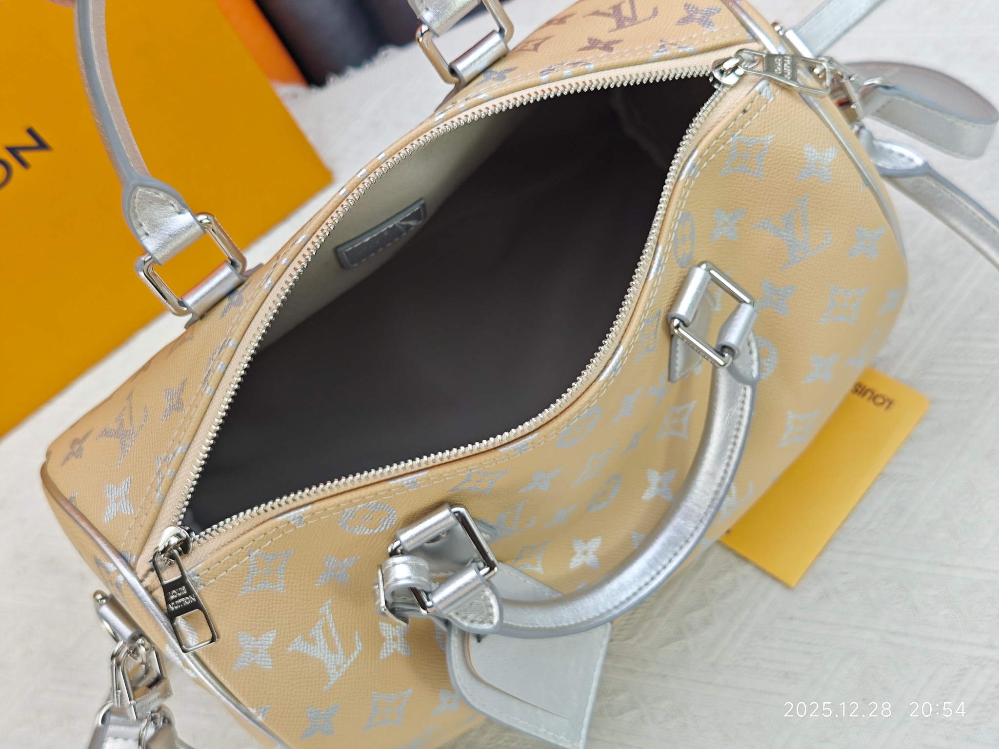 New Luxury LV Bag 10053