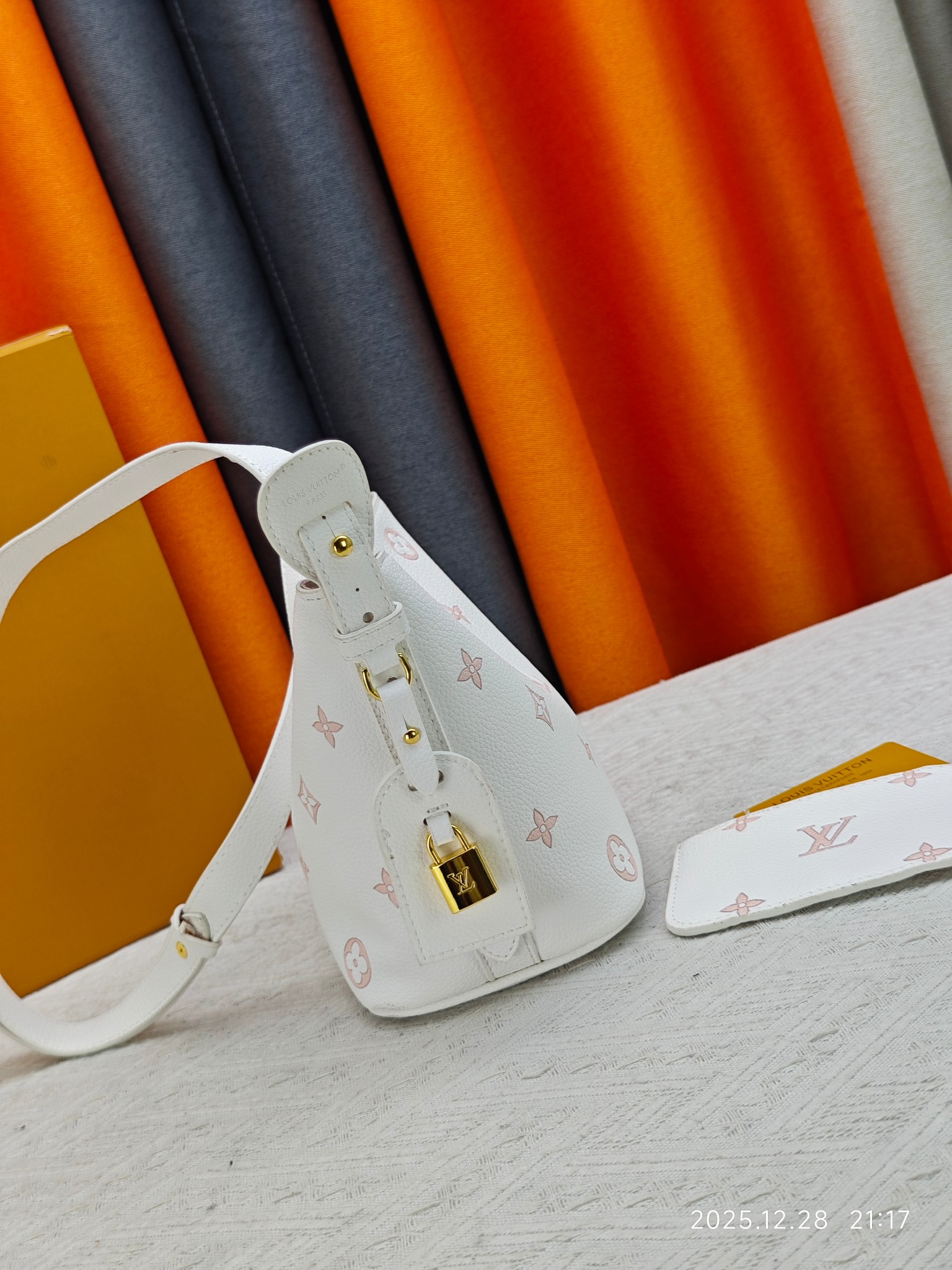 New Luxury LV Bag 10056