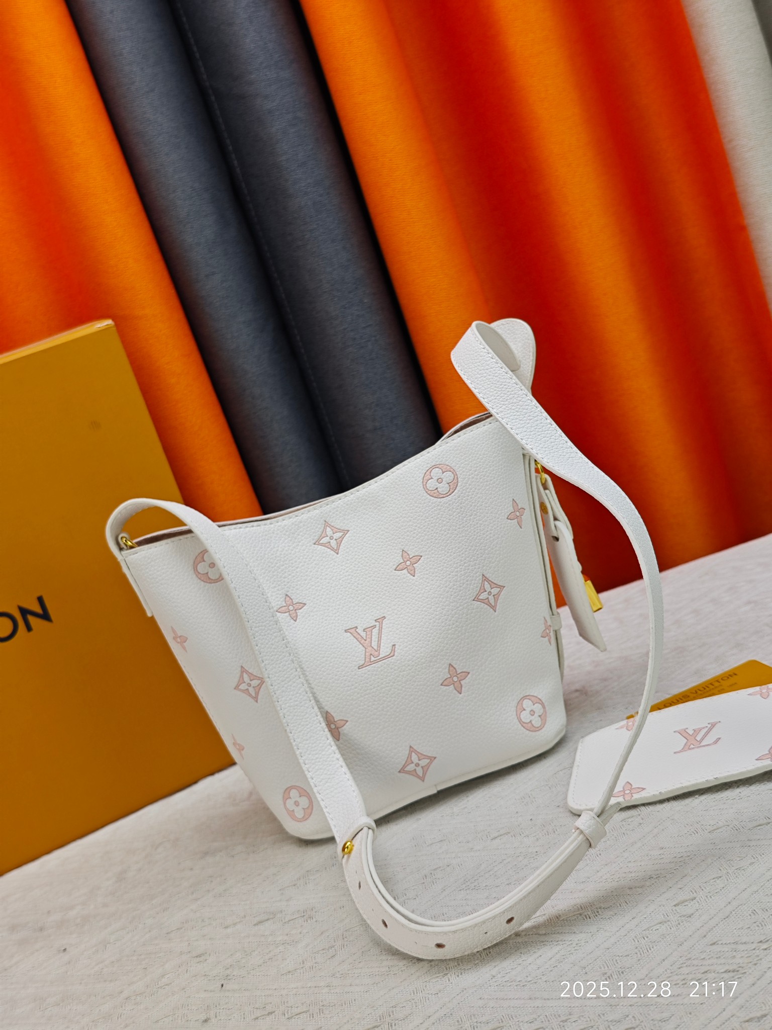 New Luxury LV Bag 10056