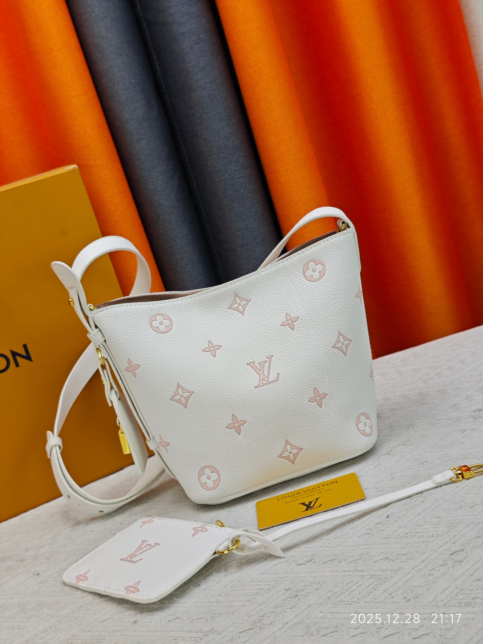 New Luxury LV Bag 10056