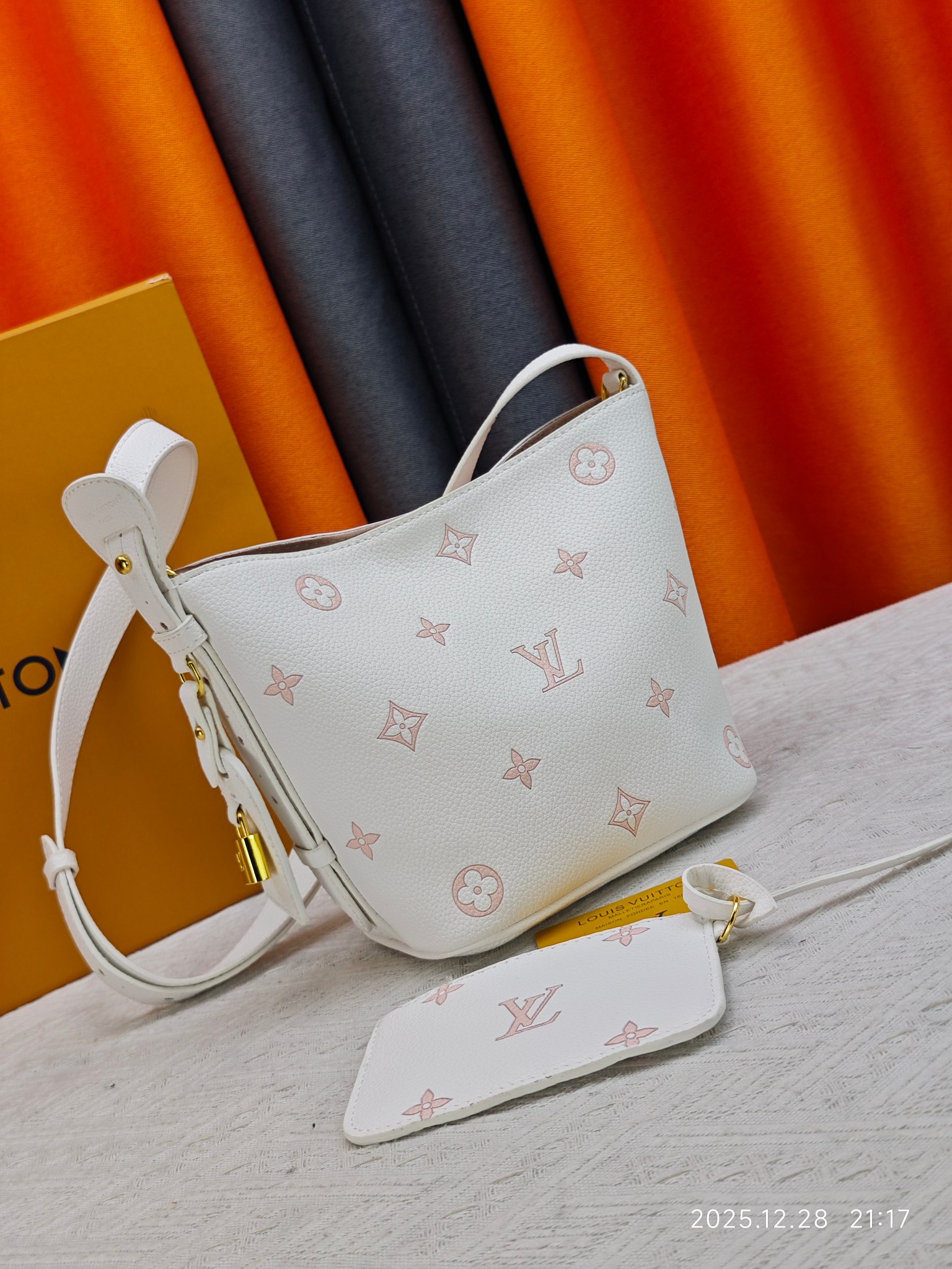 New Luxury LV Bag 10056