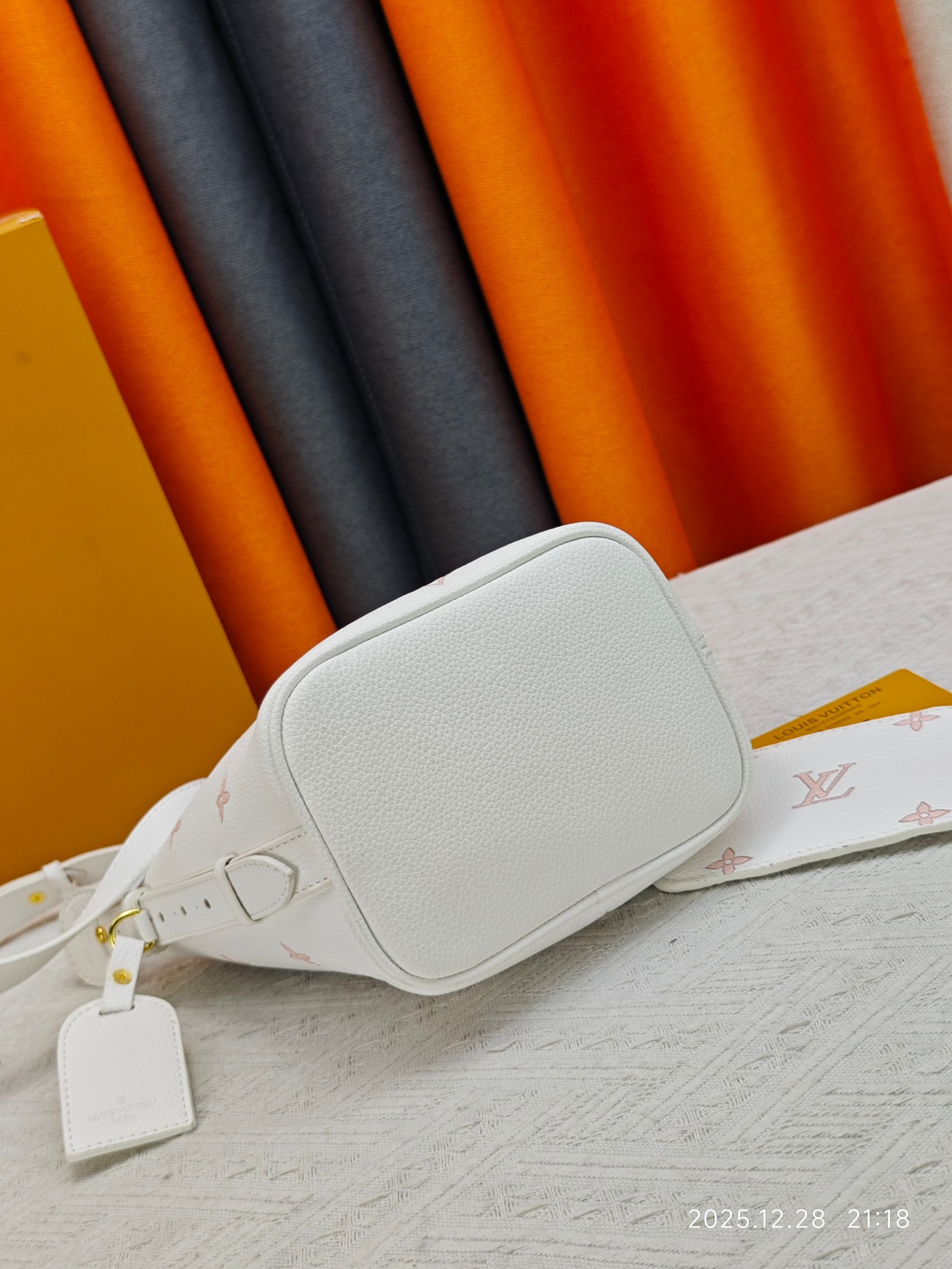 New Luxury LV Bag 10056