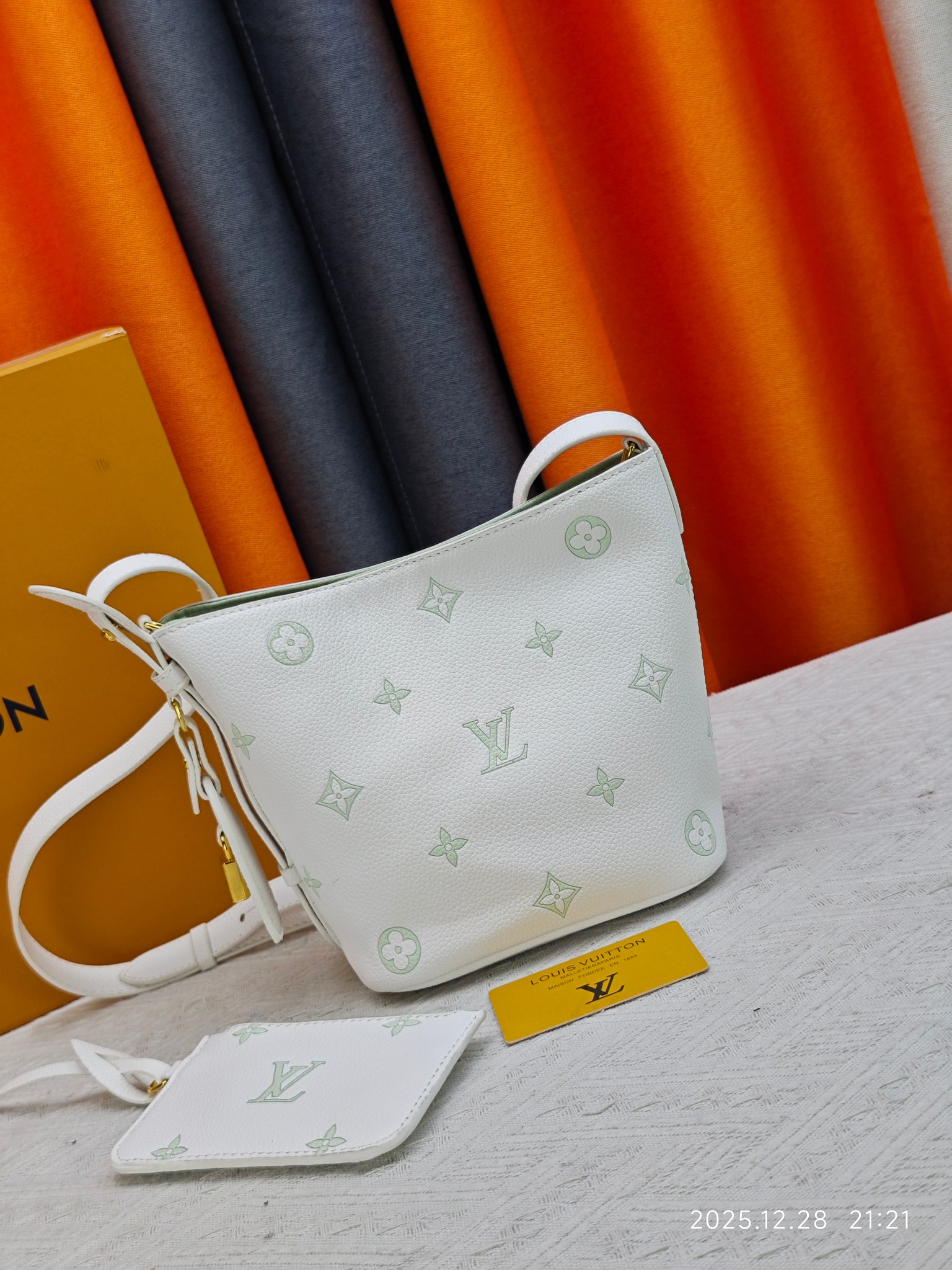 New Luxury LV Bag 10057