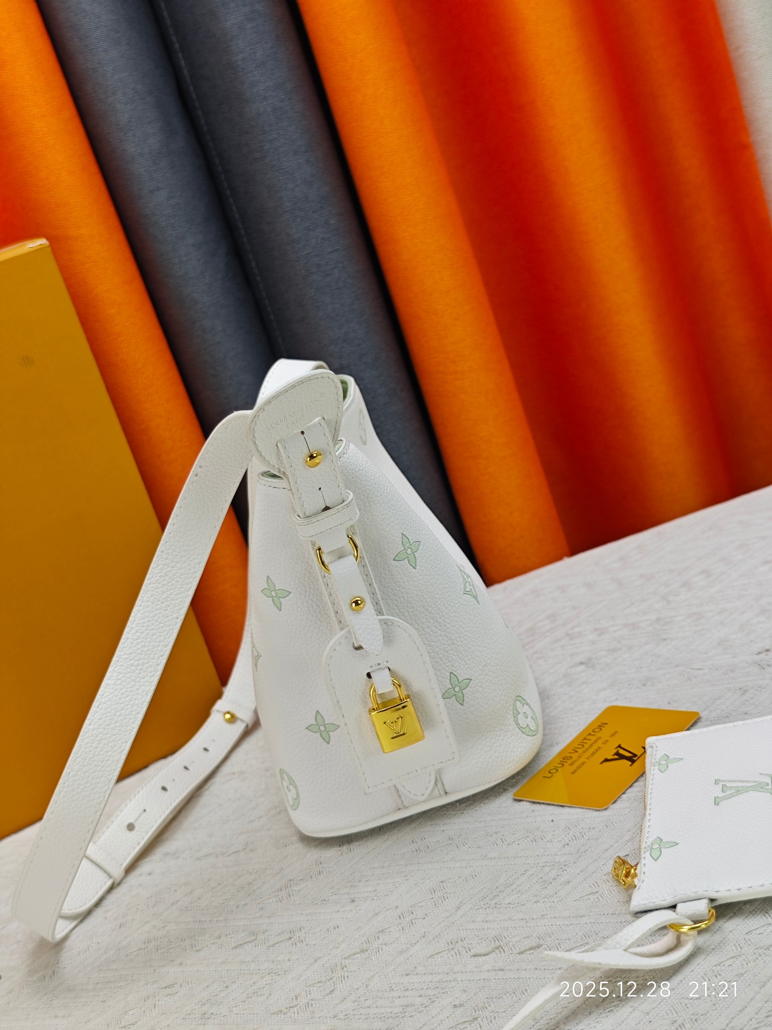 New Luxury LV Bag 10057