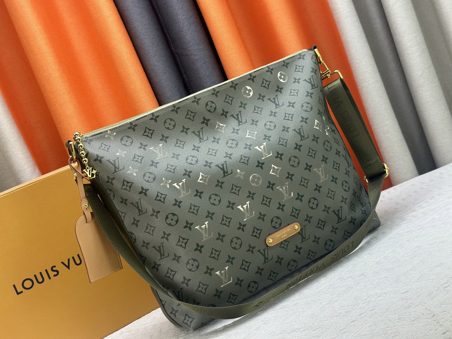 New Luxury LV Bag 10556