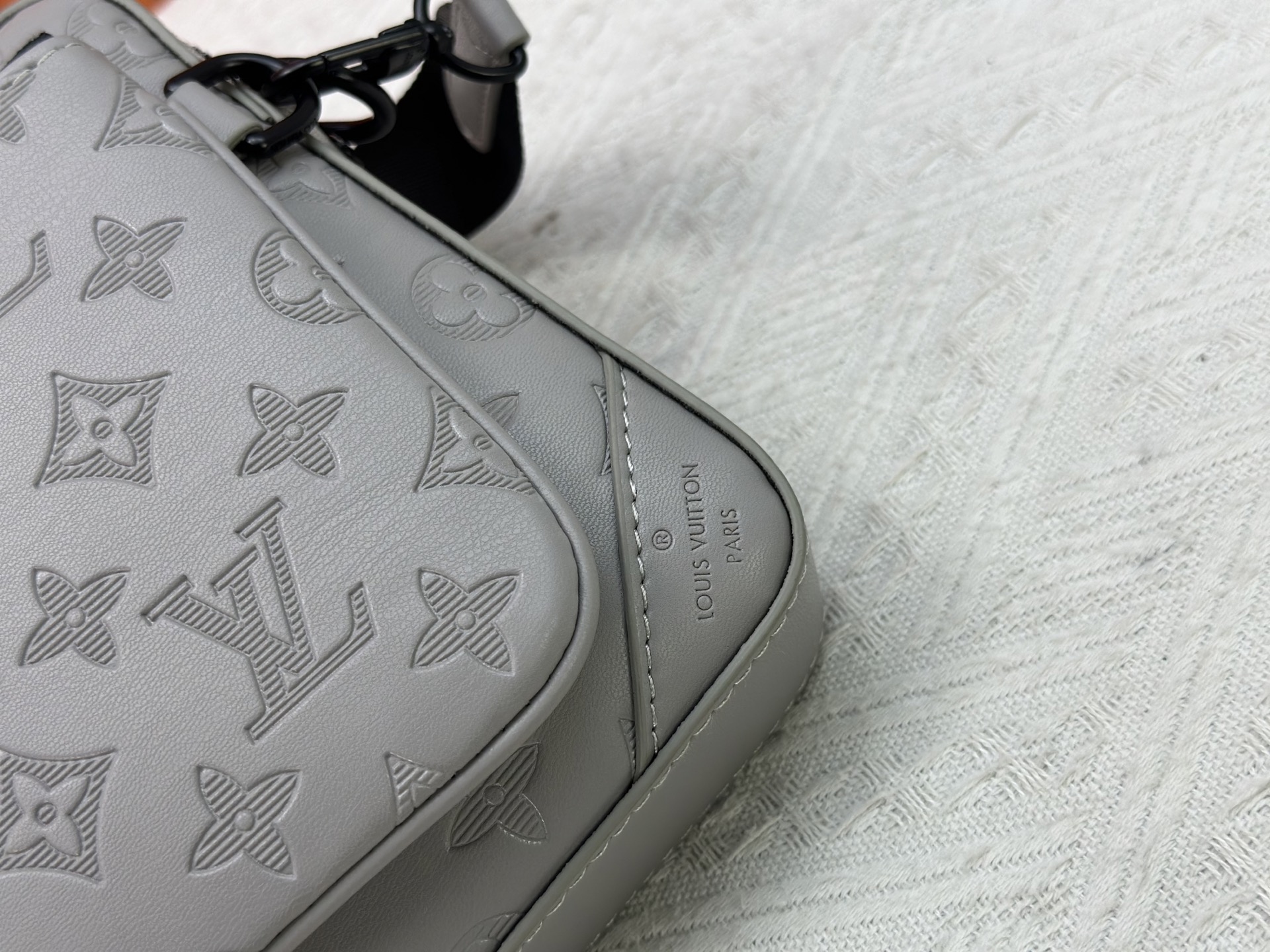 New Luxury LV Bag 10595