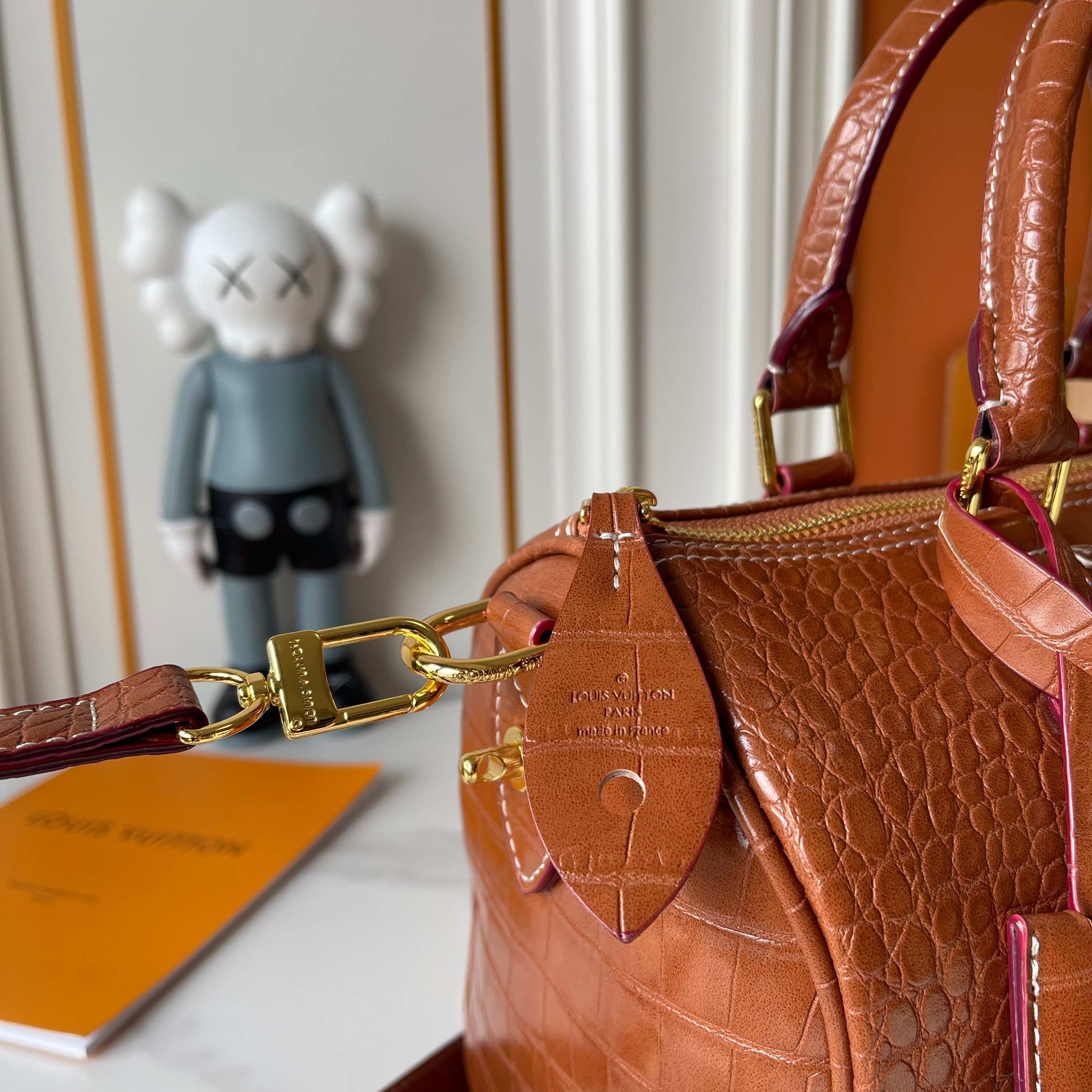 New Luxury LV Bag 10677