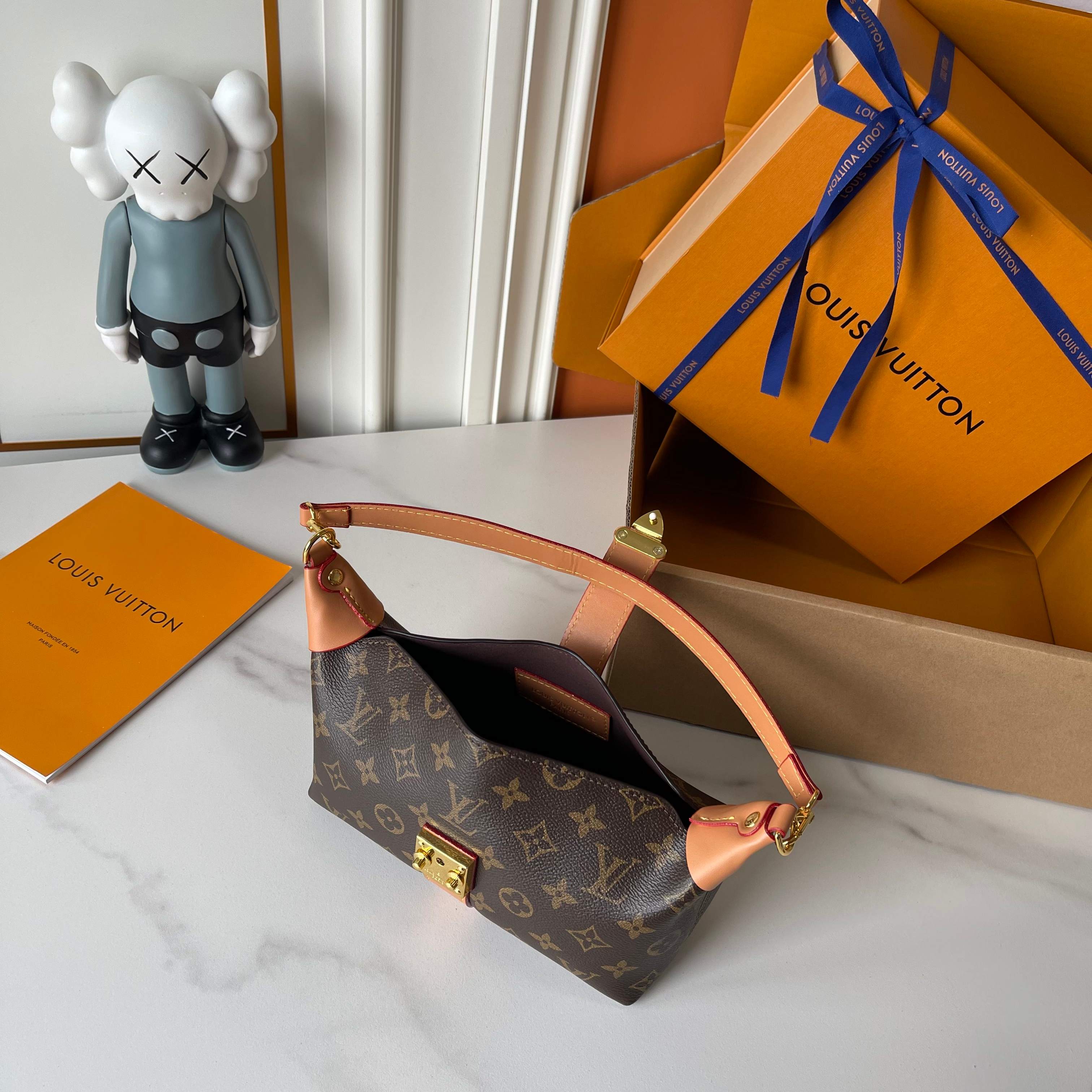 New Luxury LV Bag 10679