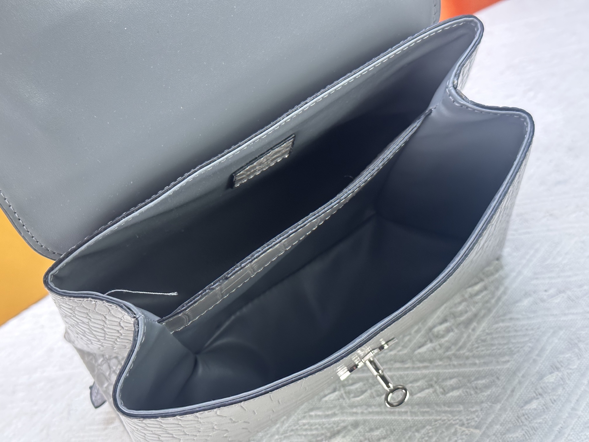 New Luxury LV Bag 10695