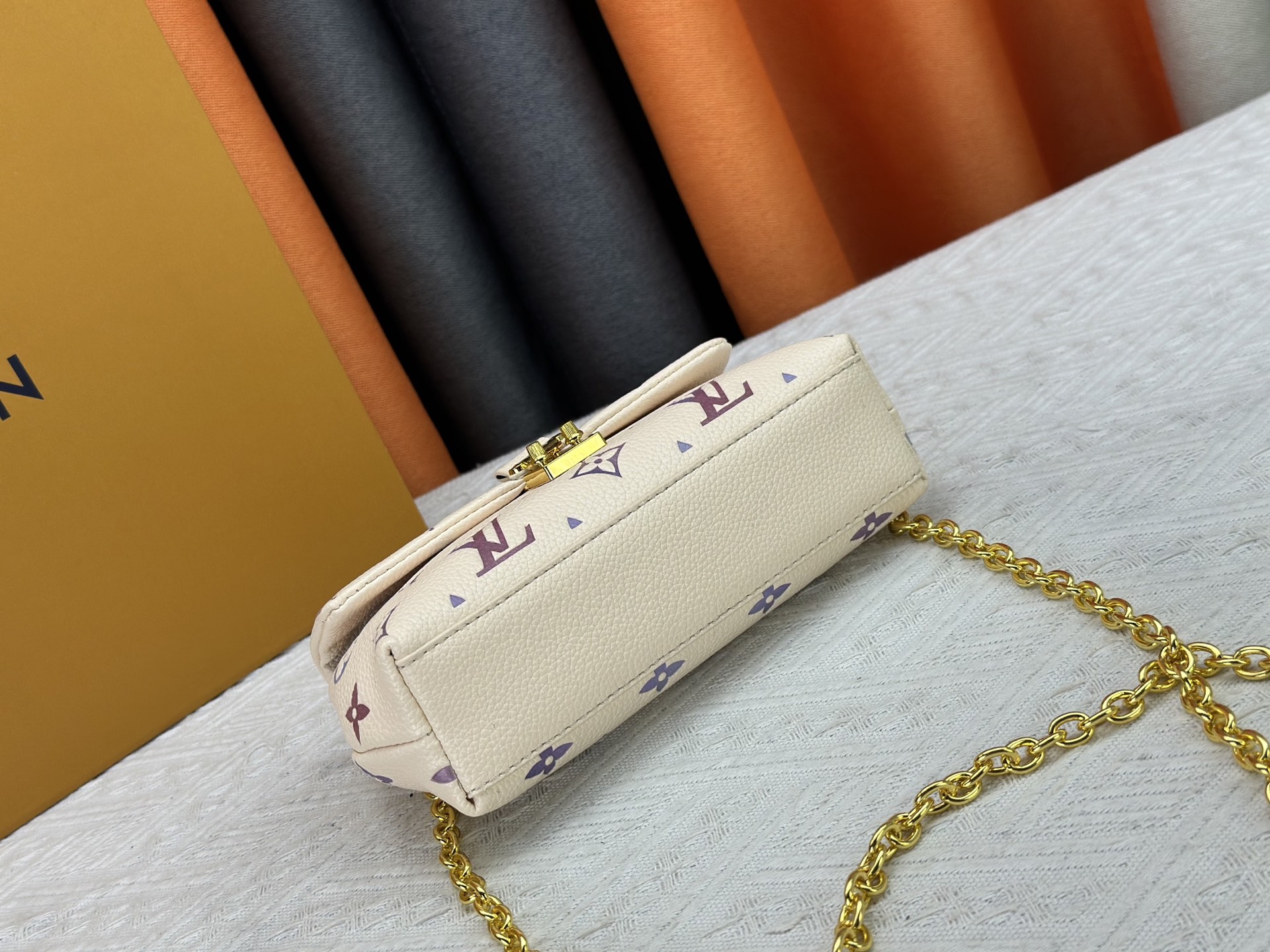 New Luxury LV Bag 11400