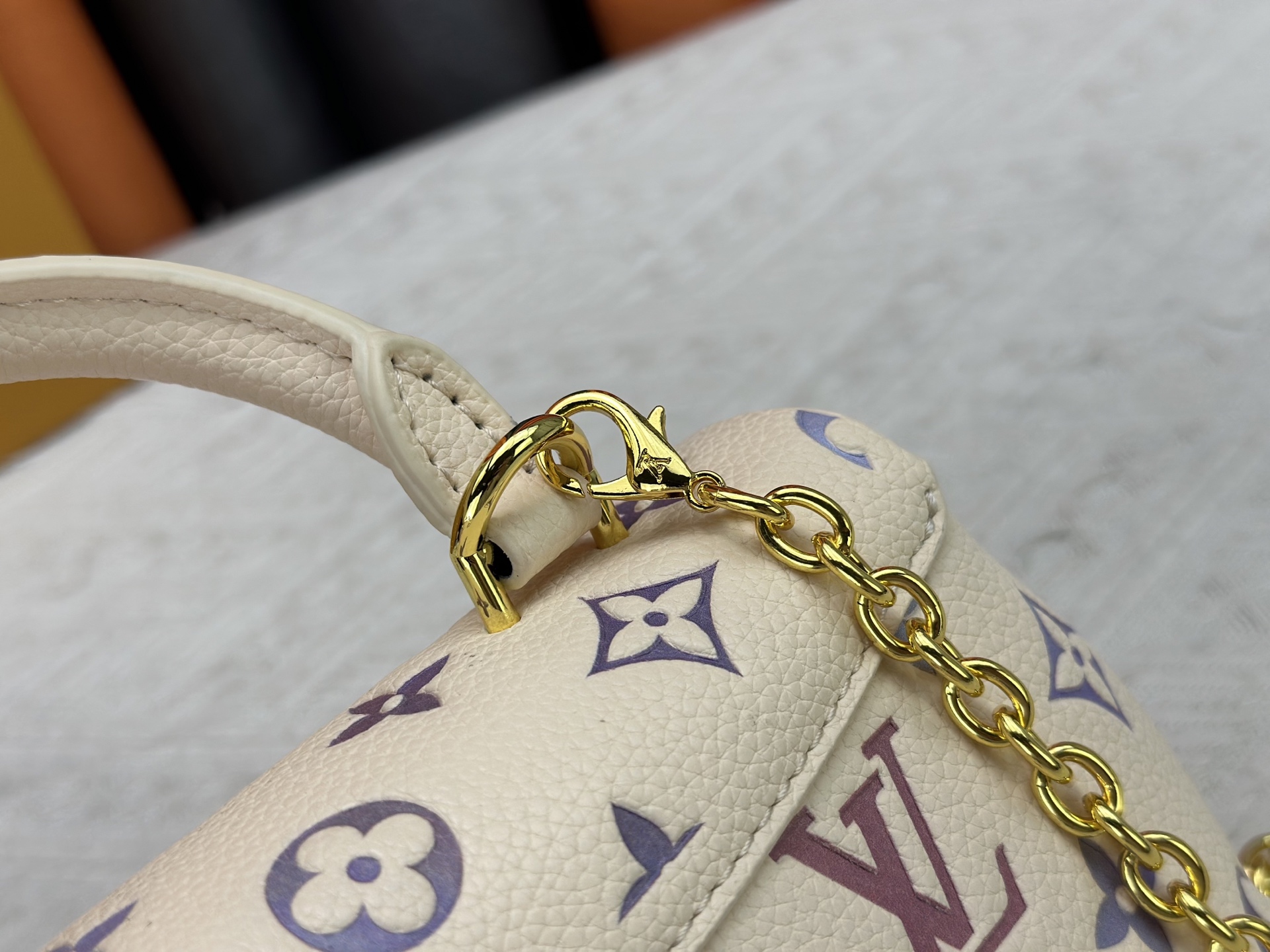 New Luxury LV Bag 11400