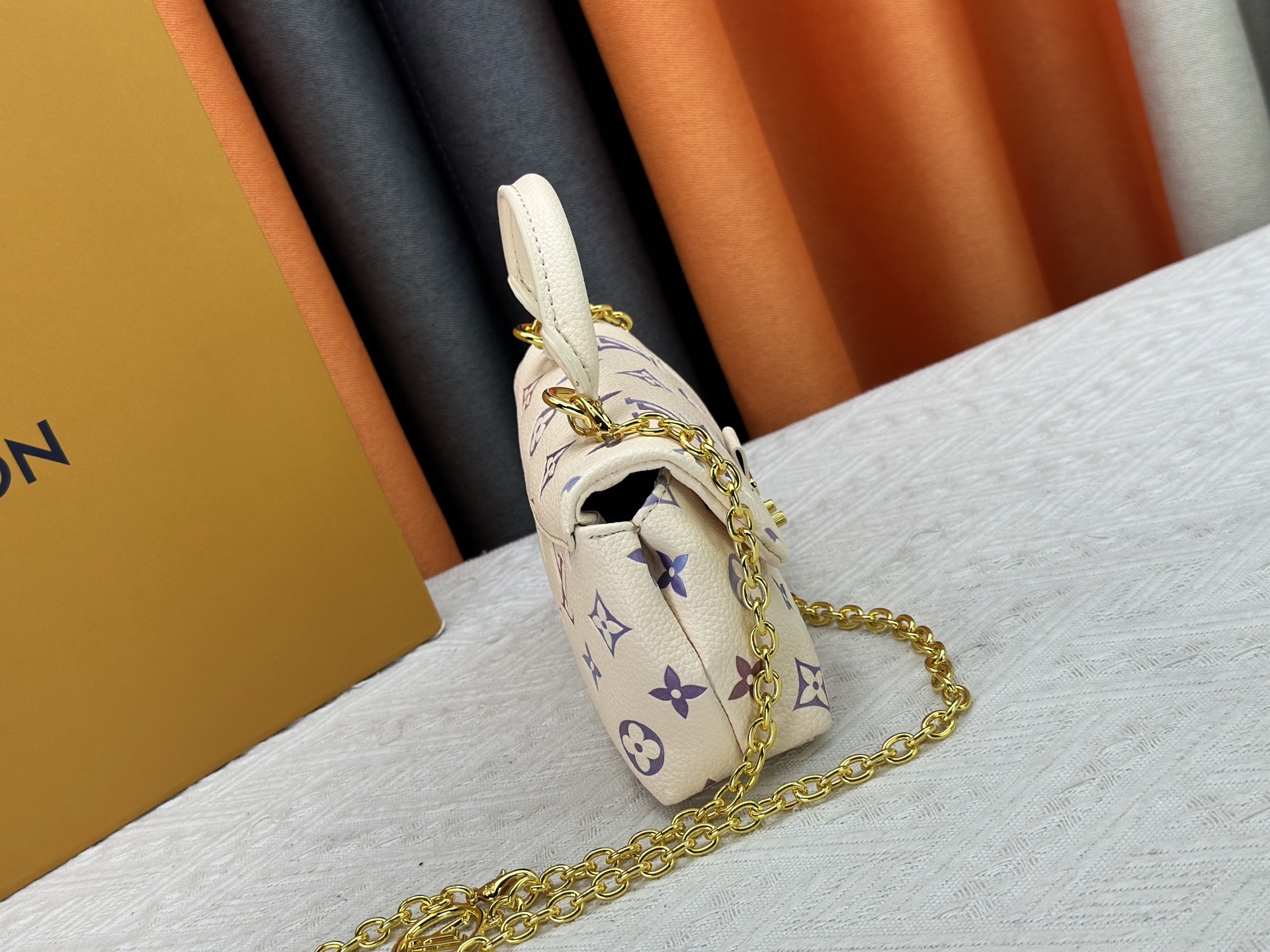 New Luxury LV Bag 11400