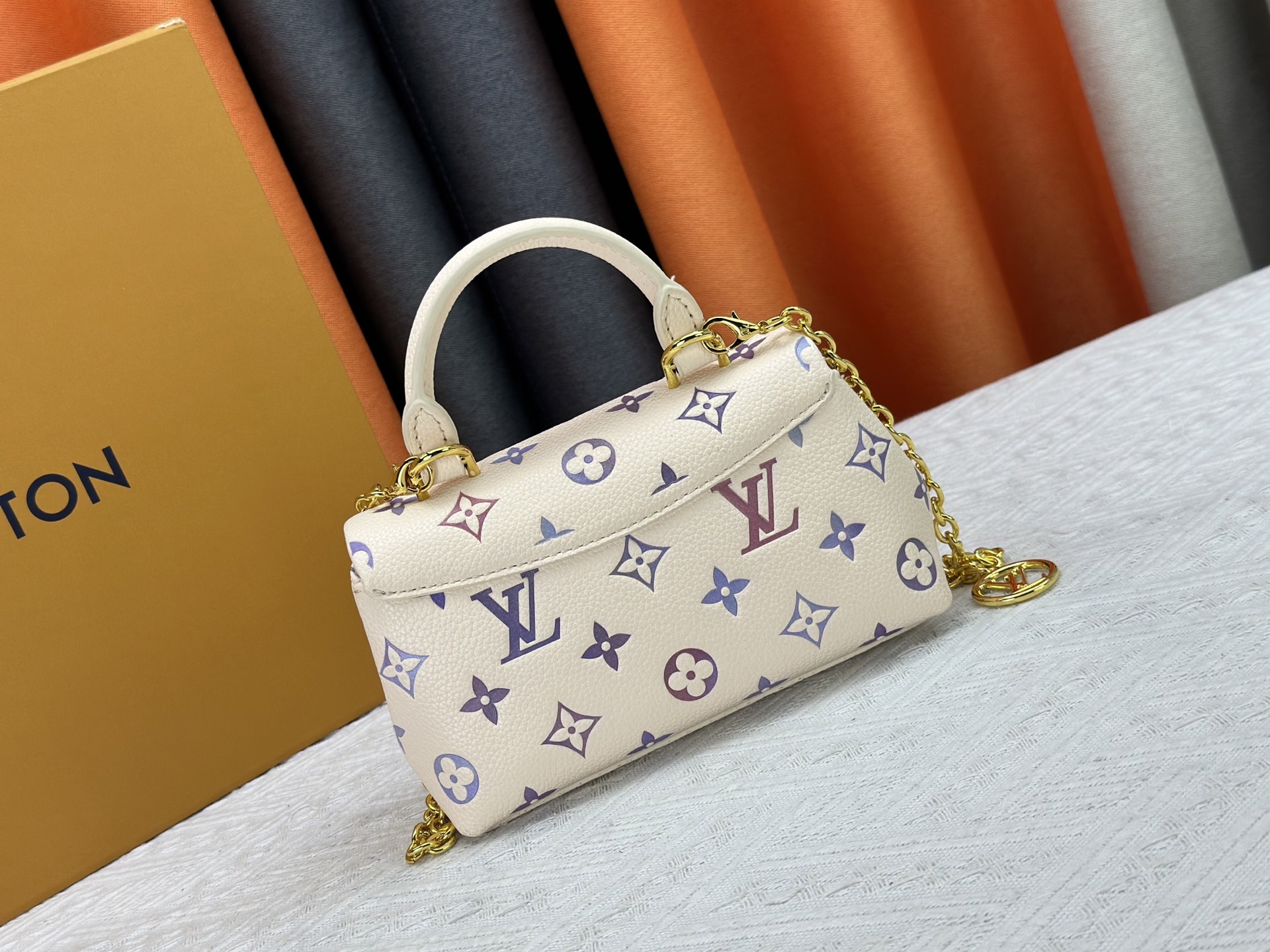 New Luxury LV Bag 11400
