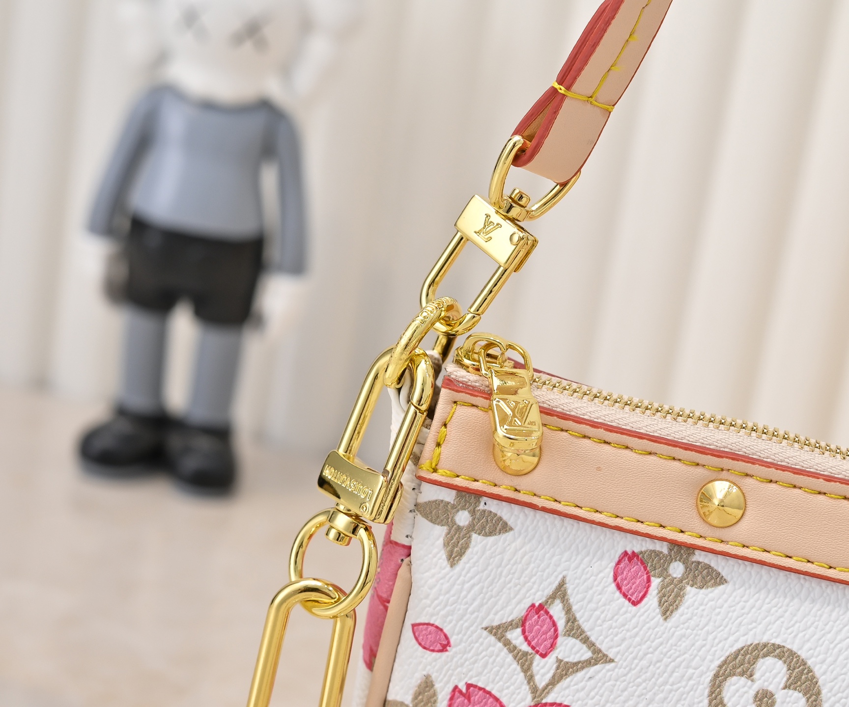 New Luxury LV Bag 9802