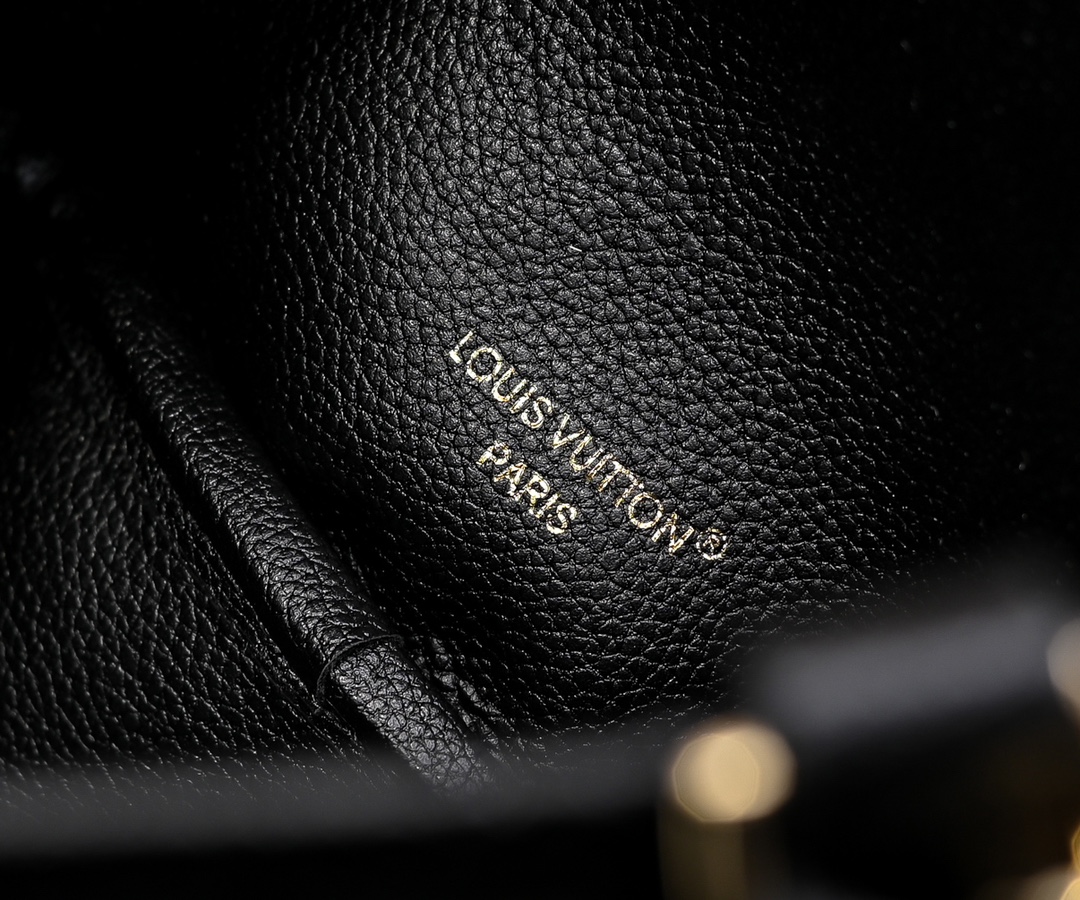 New Luxury LV Bag 9805