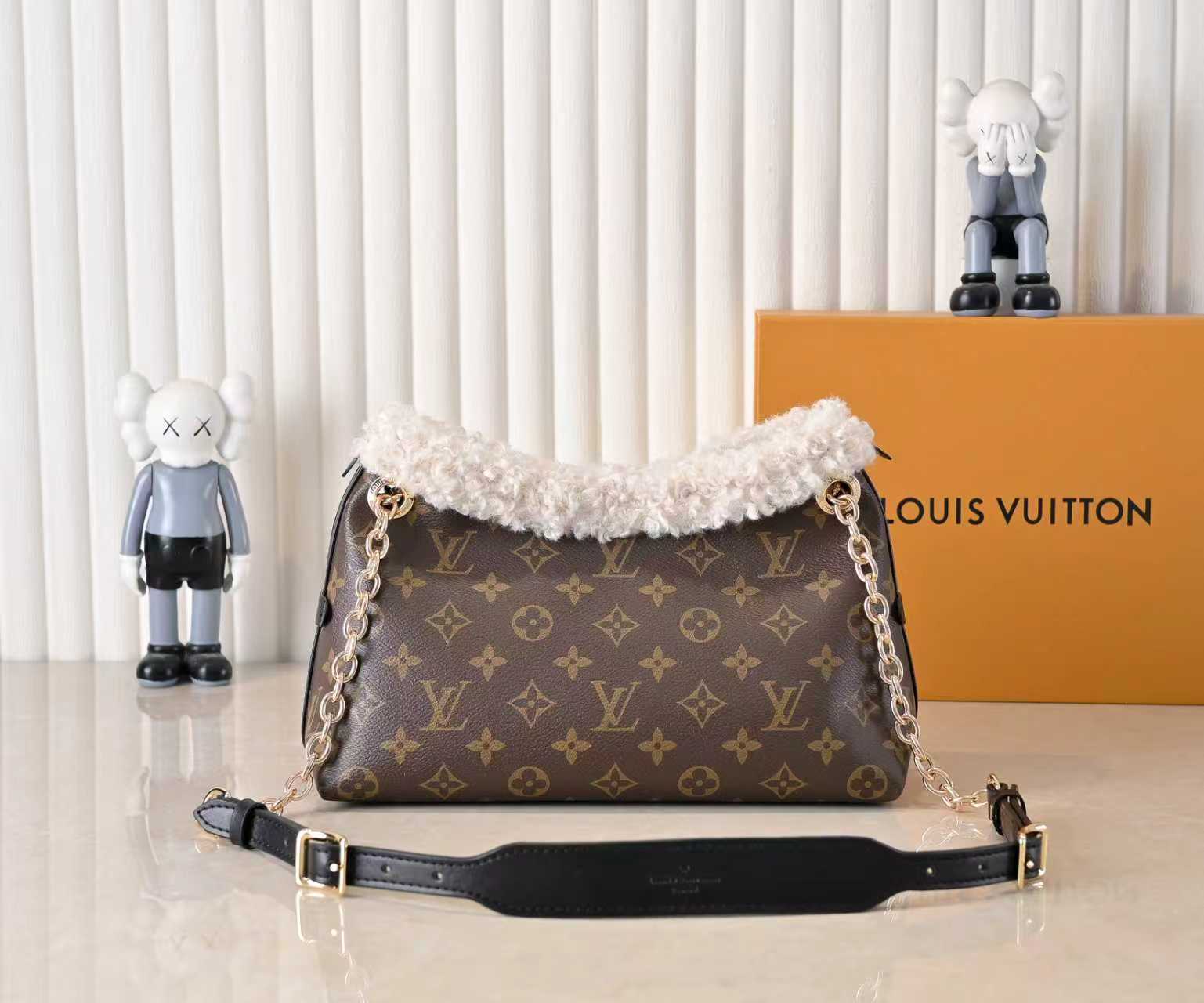 New Luxury LV Bag 9812