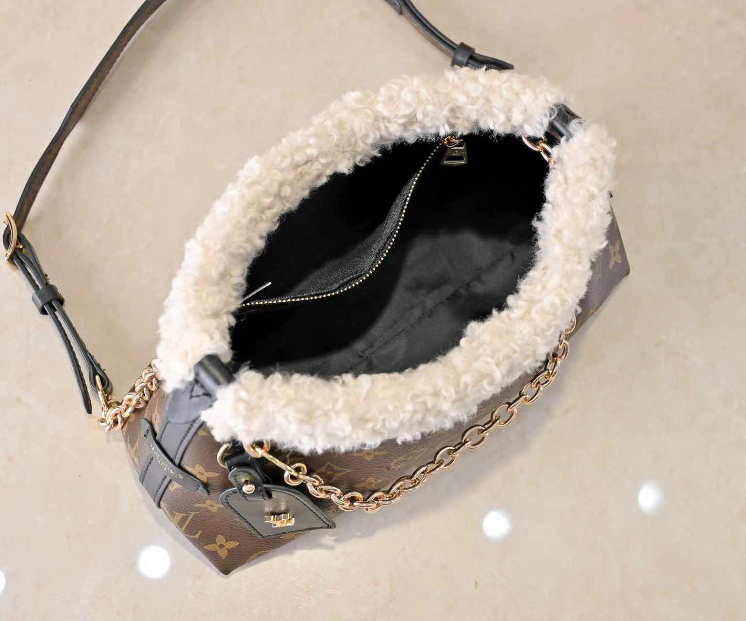 New Luxury LV Bag 9812