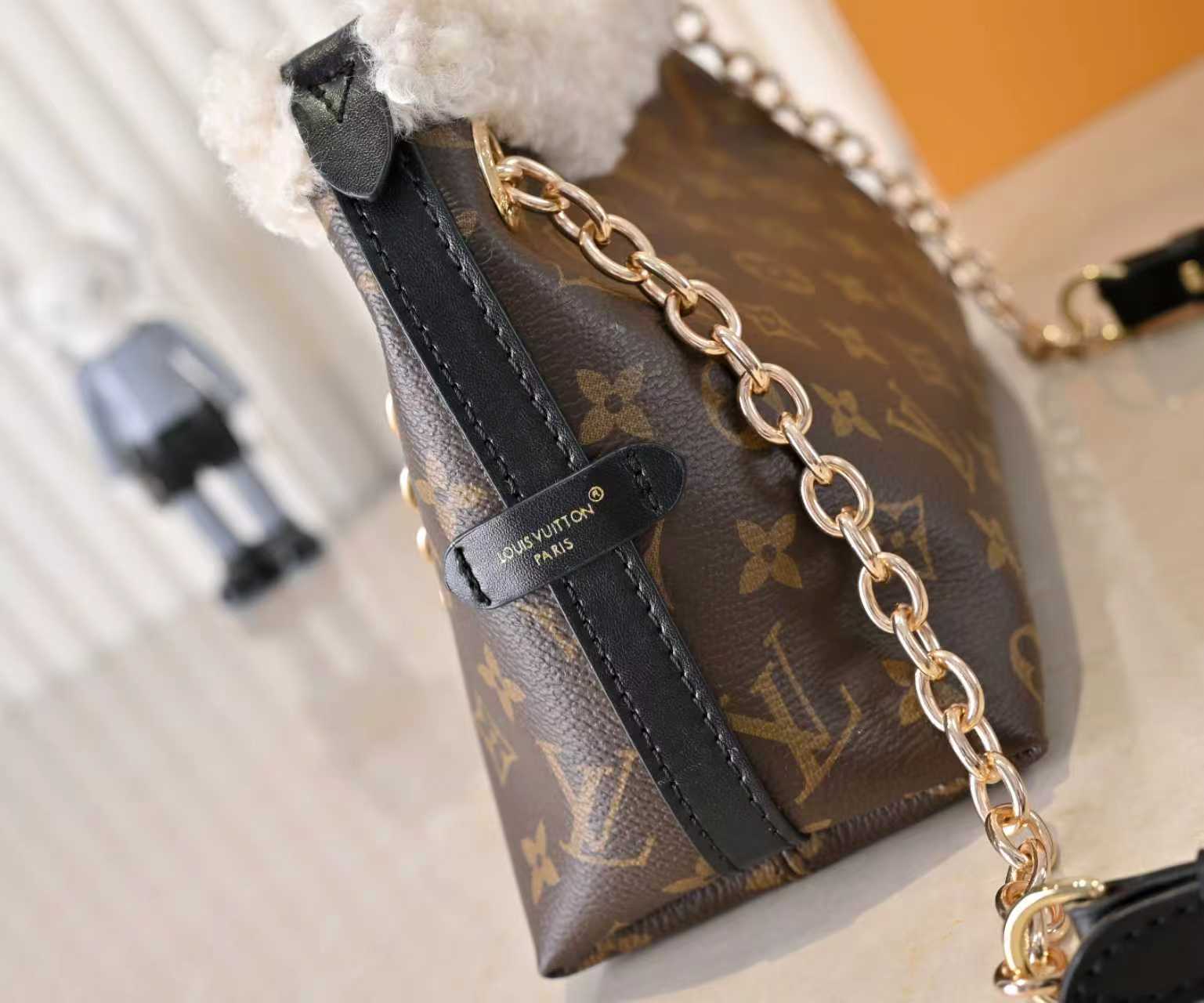 New Luxury LV Bag 9812