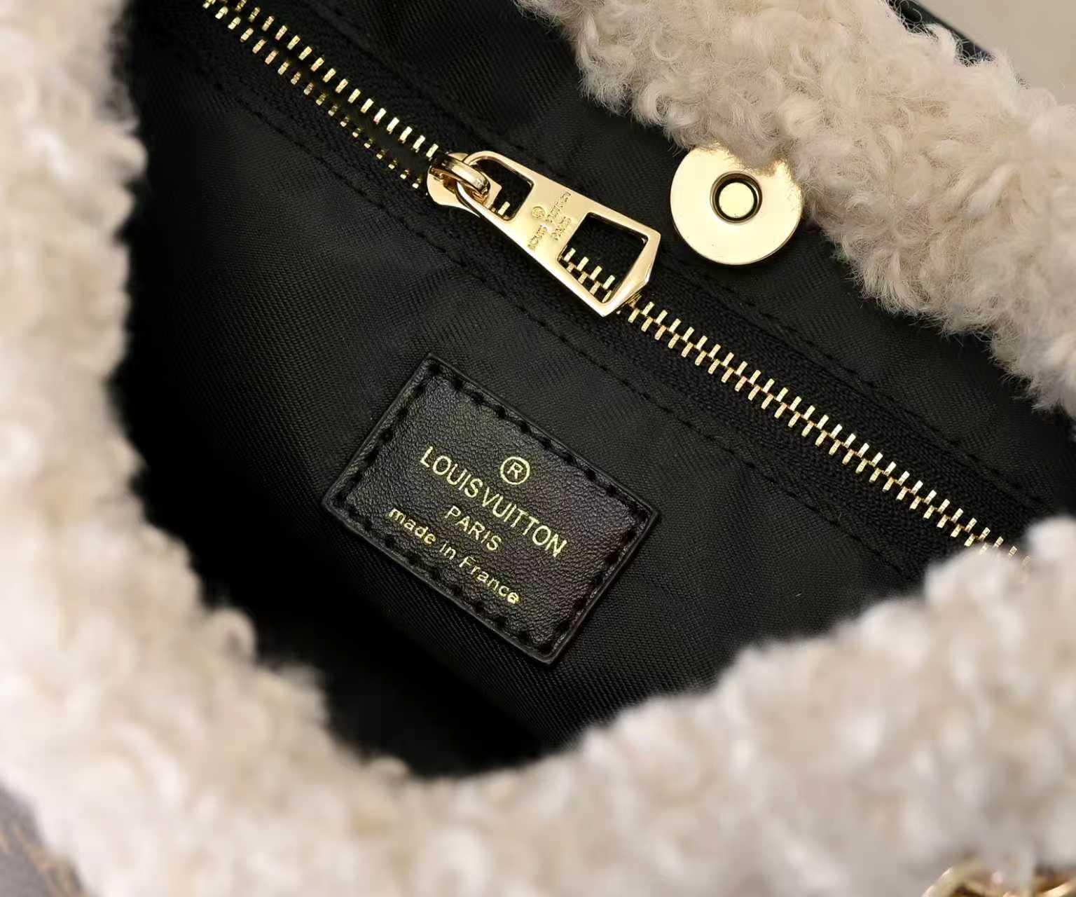 New Luxury LV Bag 9812