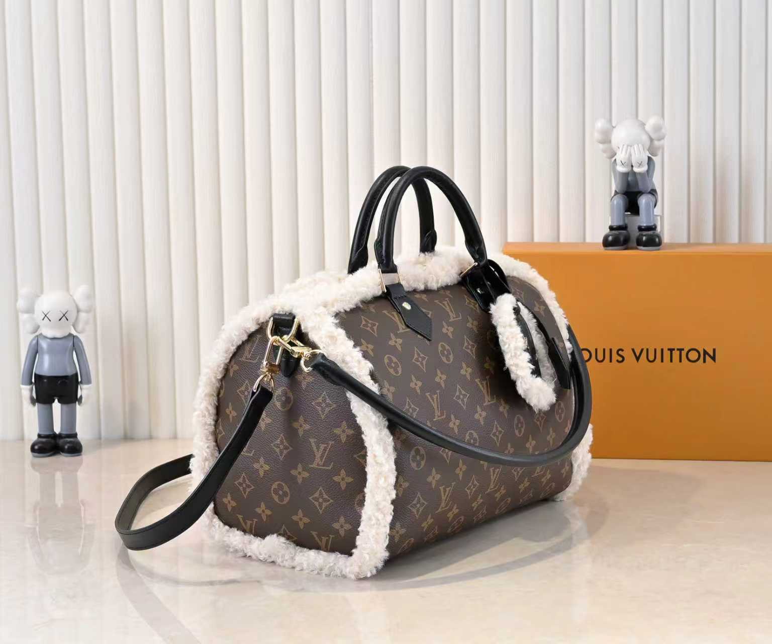 New Luxury LV Bag 9813