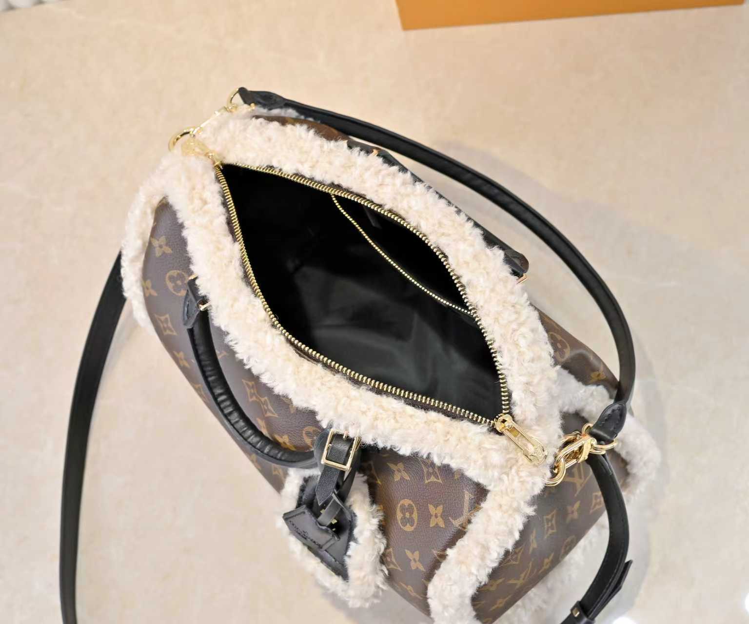 New Luxury LV Bag 9813