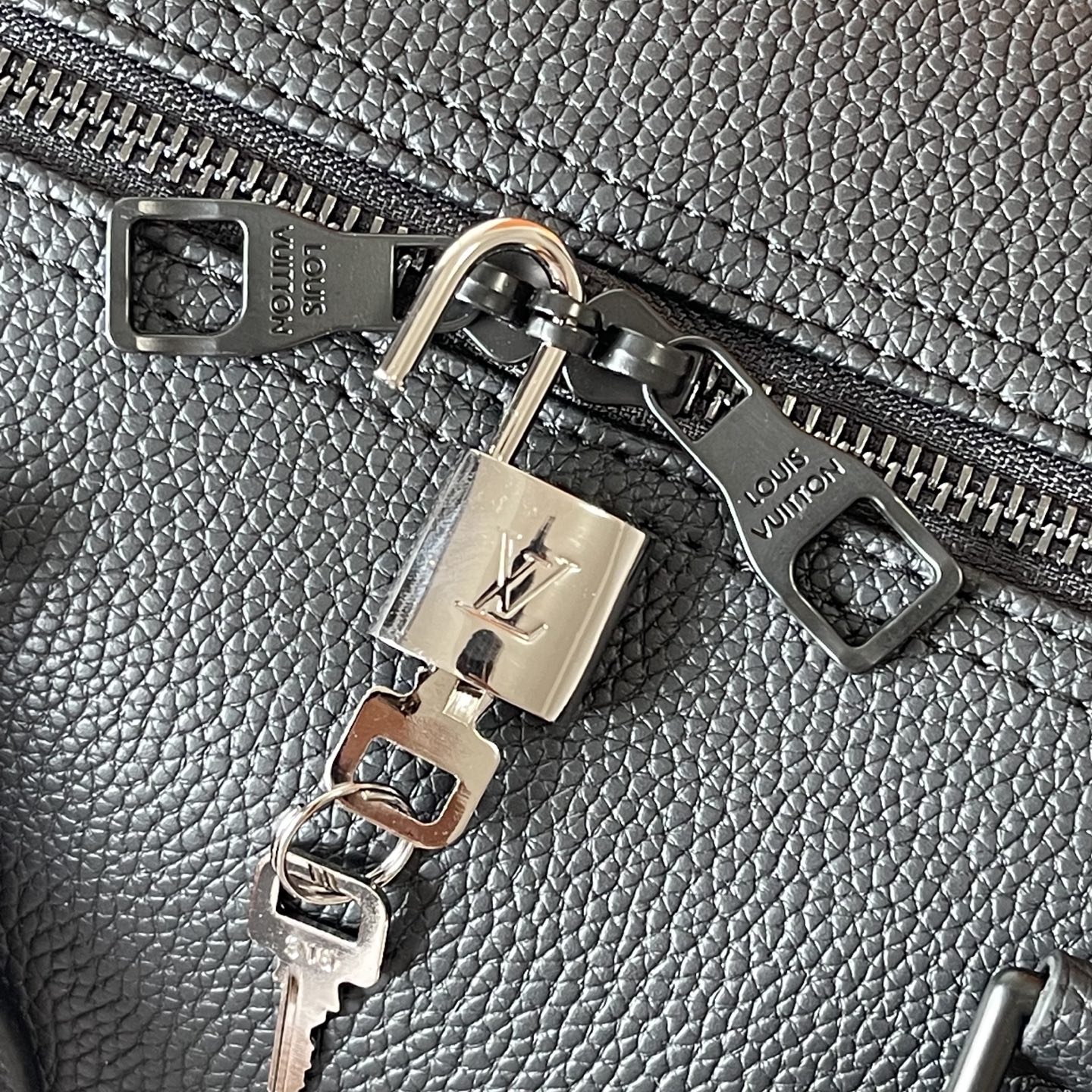 New Luxury LV Bag 9817