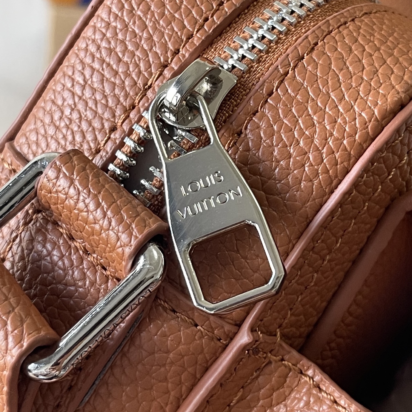 New Luxury LV Bag 9825