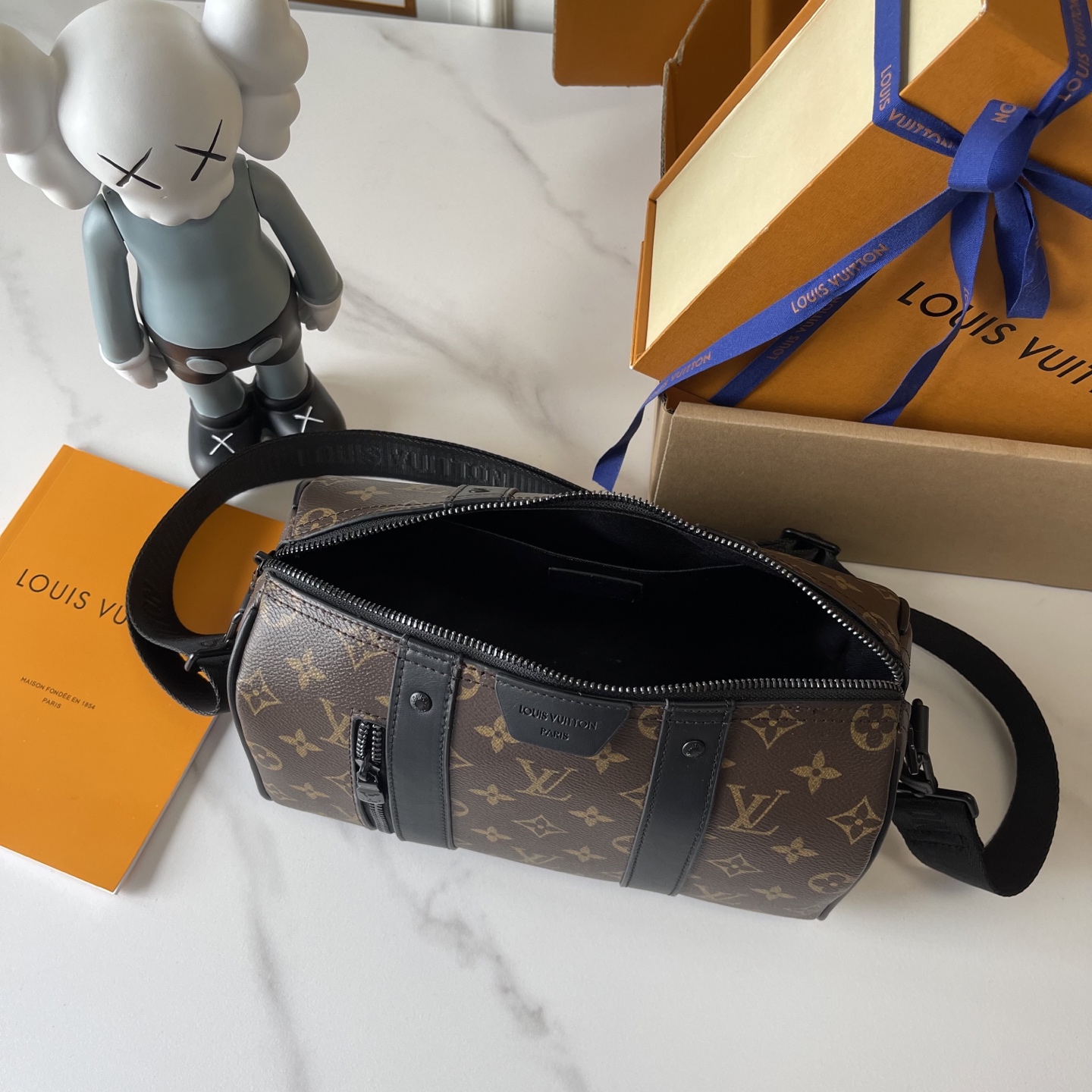 New Luxury LV Bag 9832