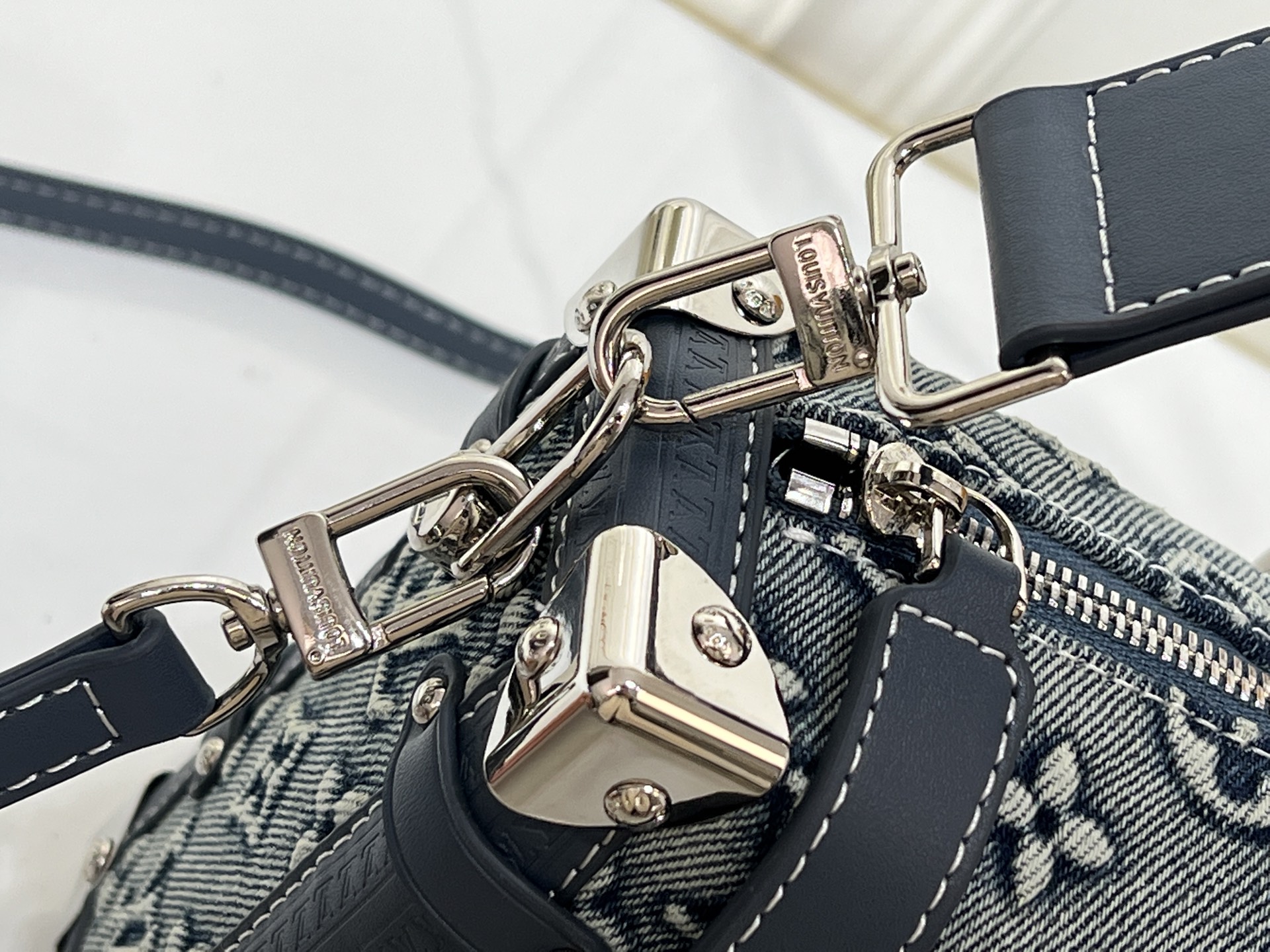 New Luxury LV Bag 9851