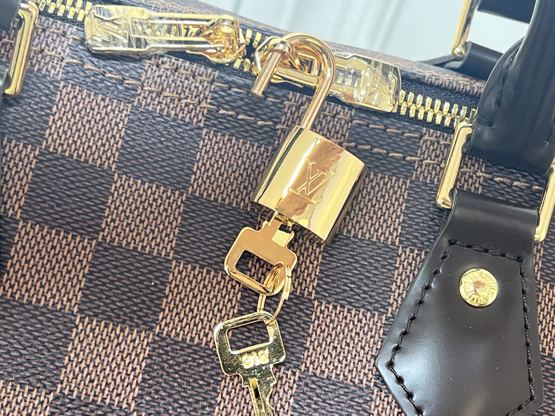 New Luxury LV Bag 9875
