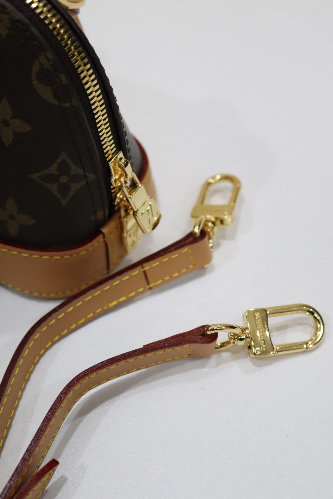 New Luxury LV Bag 9902