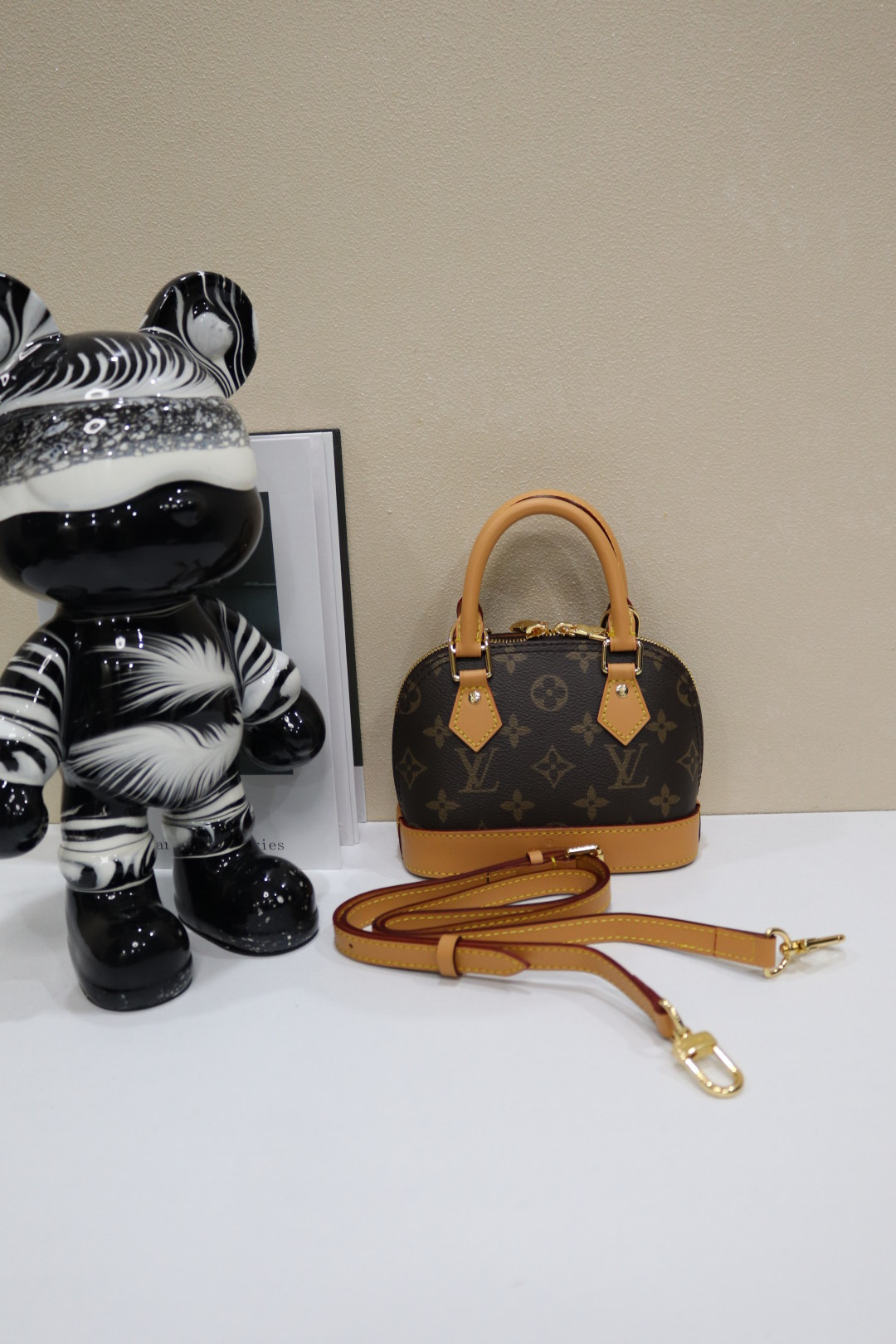 New Luxury LV Bag 9902