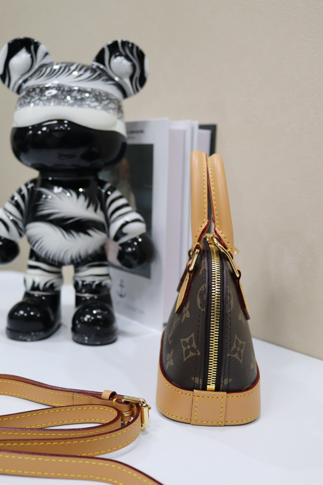 New Luxury LV Bag 9902