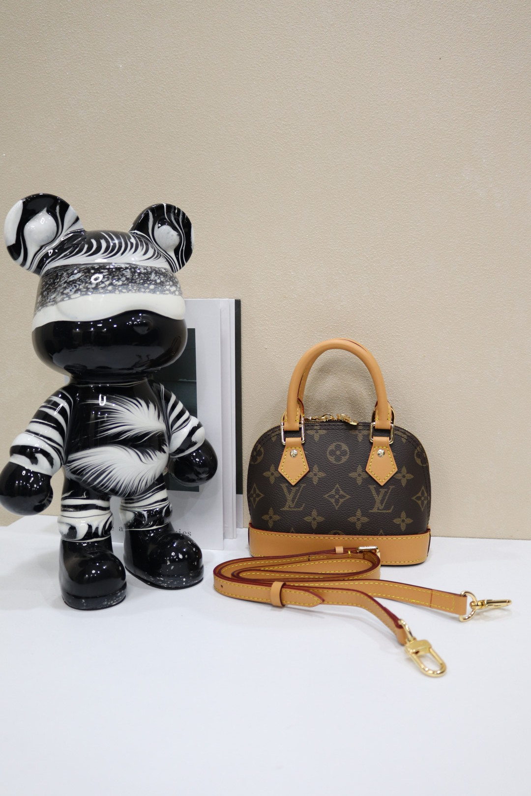 New Luxury LV Bag 9902
