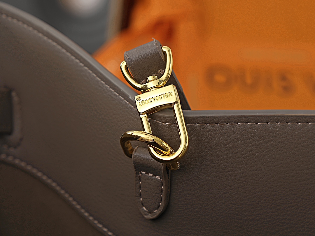 New Luxury LV Bag 9990